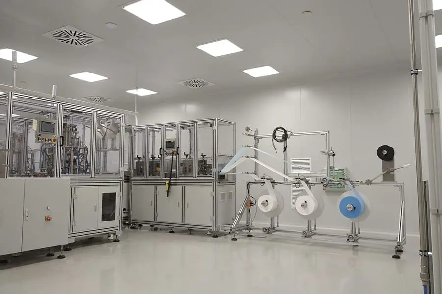 Proyecto de climatización en una sala de fabricación de mascarillas para Mondragon Assembly