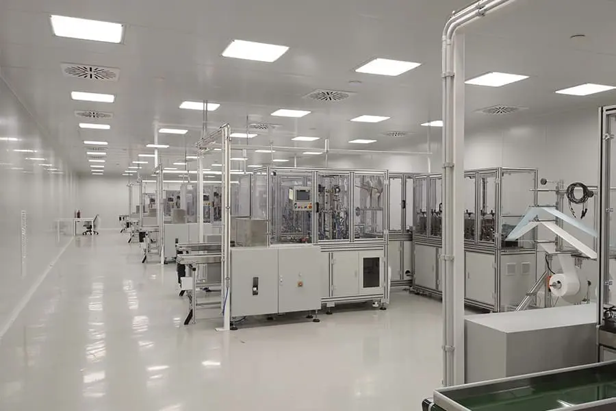 Proyecto de climatización en una sala de fabricación de mascarillas para Mondragon Assembly