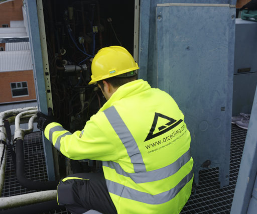 Maintenance works in the grocery industry